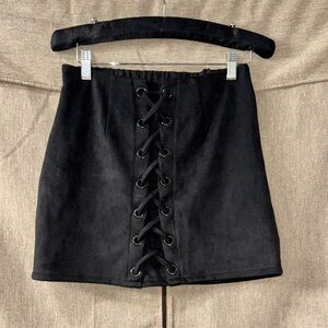 Shinestar Size M Black Lace-Up suede Mini Skirt